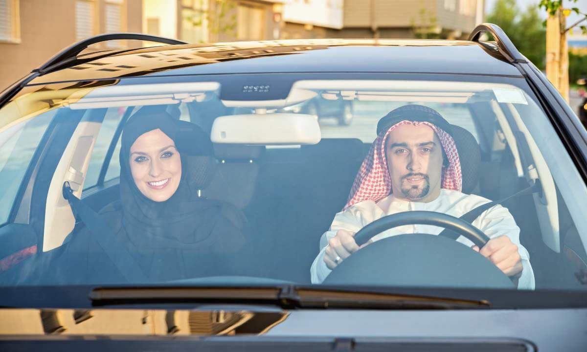 مدرسة المنقاش لتعليم قيادة المركبات